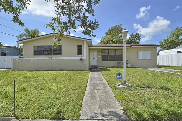 Cutler Ridge, 9870 Bahama Dr, Cutler Bay, Florida 33189, image 2