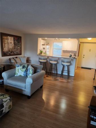 Meadowbrook Lakes View, 431 SE 3rd St #305, Dania Beach, Florida 33004, image 2