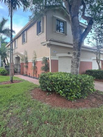 Courtyard At The Grove, 3891 Tree Top Dr, Weston, Florida 33332, image 1