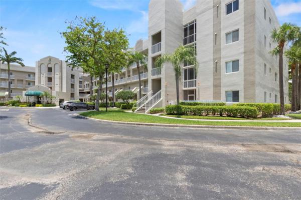 Southampton, 7727 Southampton Ter #412, Tamarac, Florida 33321, image 1