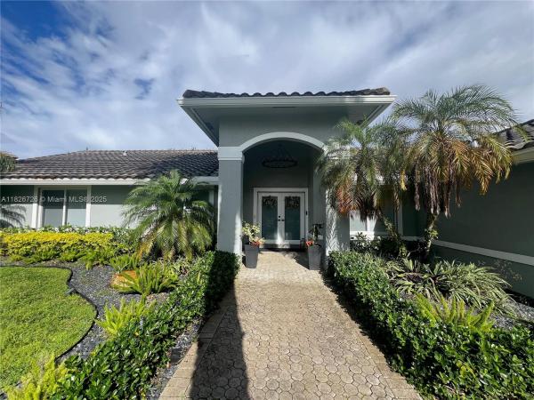 Ridgeview Lake Estates, 1732 SW 103rd Ln, Davie, Florida 33324, image 3