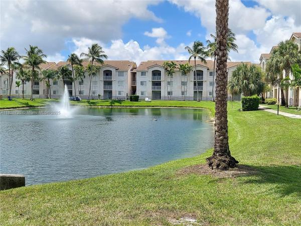 Royal Grand, 2640 S University Dr #125, Davie, Florida 33328, image 2