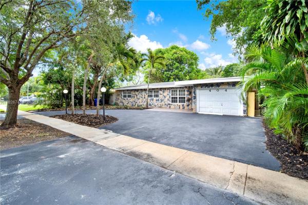 Lawn Acres, Hollywood, Florida 33023, image 1