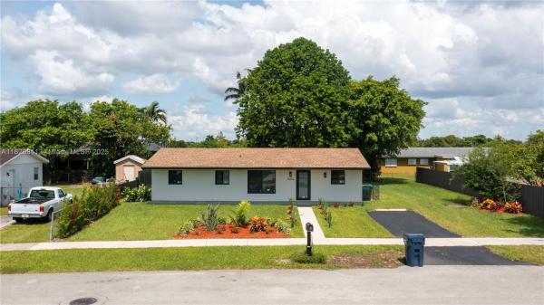 Richmond Heights Estates, 14262 SW 107th Pl, Richmond Heights, Florida 33176, image 2