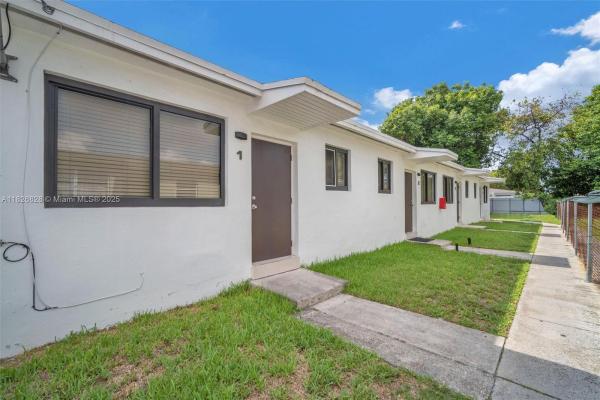 Cravatts Allapattah Homesites, 1910 NW 31st St, Miami, Florida 33142, image 1
