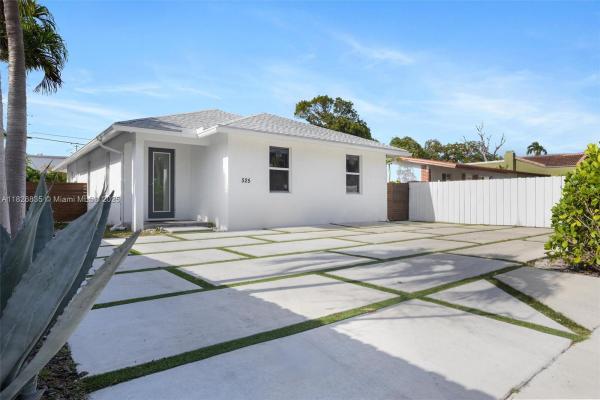 Vista Encanto, 525 El Prado, West Palm Beach, Florida 33405, image 1