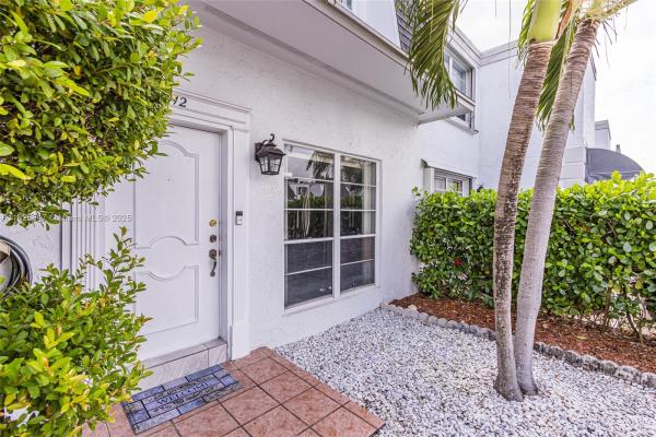 Venetian Park East, 912 NE 27th Ave, Hallandale Beach, Florida 33009, image 2