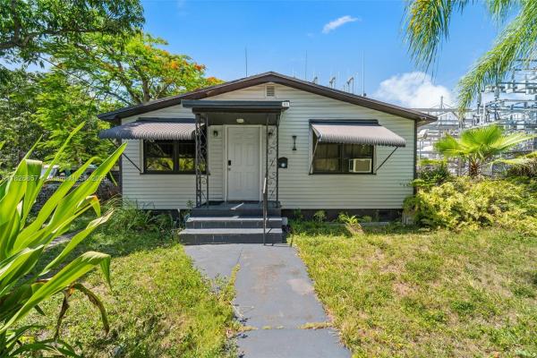 Griffins, 349 NW 41st St, Miami, Florida 33127, image 1