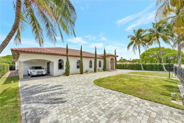 Coral Way Homesites, 7970 SW 26th St, Westchester, Florida 33155, image 2