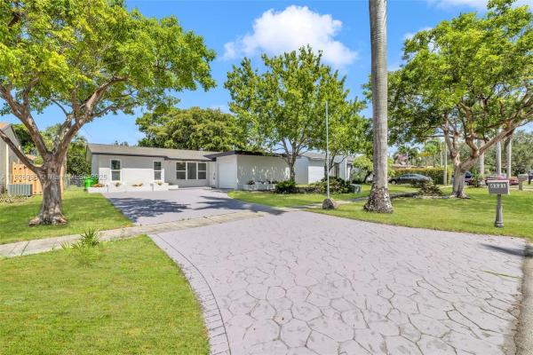 Windward Isle, 4331 NW 115th Ter, Sunrise, Florida 33323, image 2