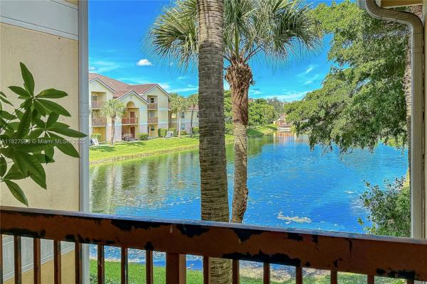 South Palm Place, 7680 Westwood Dr #823, Tamarac, Florida 33321, image 1