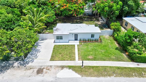 Leisure City Residential, 15459 Hayes Ln, Leisure City, Florida 33033, image 2