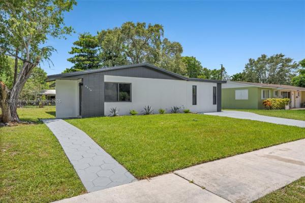 Fairway Park, 9970 SW 161st St, Palmetto Estates, Florida 33157, image 2
