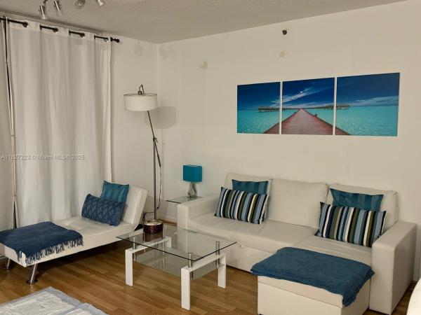 The Yacht Club At Aventura, 19701 E Country Club Dr #5104, Aventura, Florida 33180, image 1