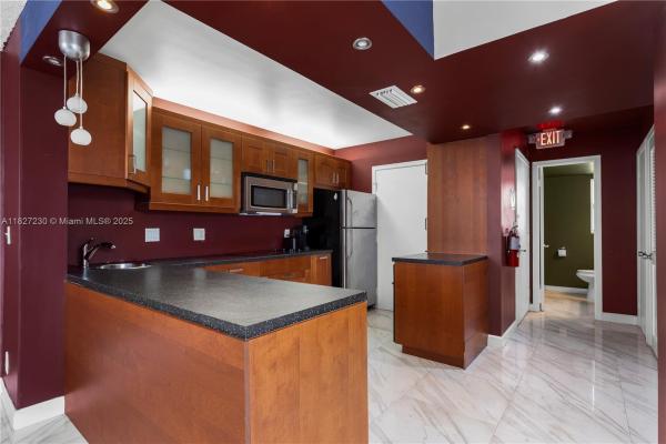 West Bay Club, 9440 W Bay Harbor Dr #2A, Bay Harbor Islands, Florida 33154, image 1