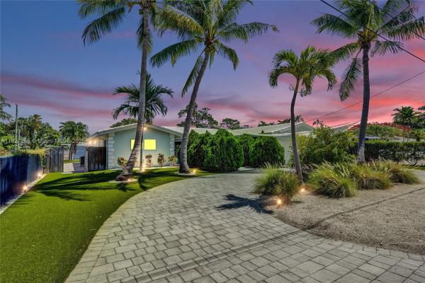 South Corals, 1555 NE 35th St, Oakland Park, Florida 33334, image 2