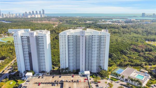 14951 Royal Oaks Ln #908, Miami, Florida 33181, image 1