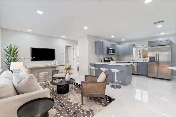 Collier Estates, 410 NE 58th Ct, Oakland Park, Florida 33334, image 1