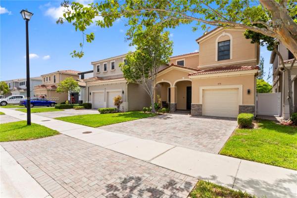 878 NE 191st St, Miami, Florida 33179, image 1