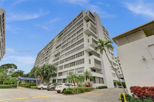 East Point Towers, 1160 N Federal Hwy #419, Fort Lauderdale, Florida 33304, image 1
