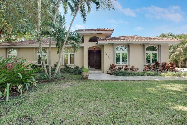 Pinecrest Residential, 13550 SW 82nd Ave, Pinecrest, Florida 33156, image 1