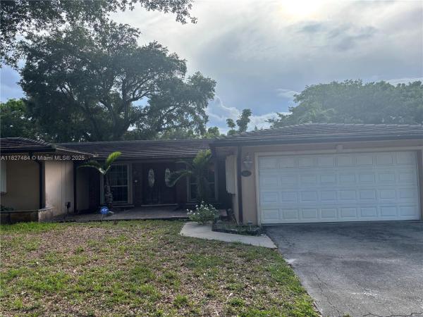 Miami Lakes Residential, 14520 Sabal Dr, Miami Lakes, Florida 33014, image 1