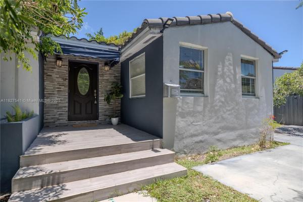 Victory Homesites, 2125 SW 26th St, Miami, Florida 33133, image 1