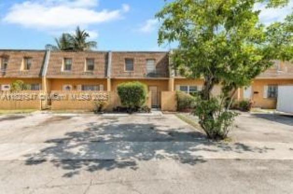 Sunrise Towne, 2625 NW 60th Way #202, Sunrise, Florida 33313, image 1