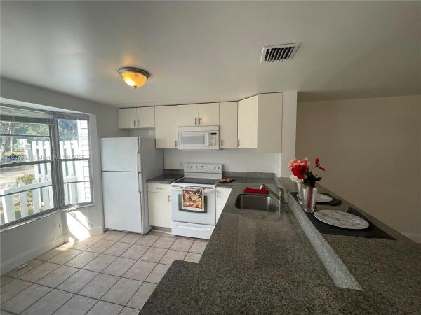 Lakebridge Townhomes, 23 SW 3rd St, Pompano Beach, Florida 33060, image 1