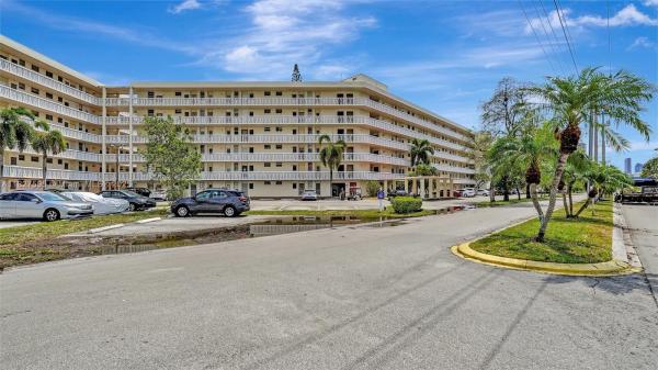 Point East, 2905 Point East Dr #L514, Aventura, Florida 33160, image 1
