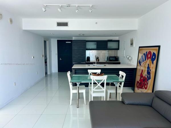 Epic Hotel & Residences, 200 Biscayne Boulevard Way #4111, Miami, Florida 33131, image 1