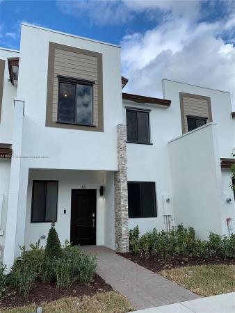 Las Ramblas At Via Ventura, 303 NE 208th Ter, Ives Estates, Florida 33179, image 2