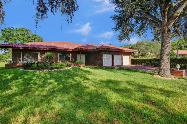 Shadow Wood, 119 NW 81st Way, Coral Springs, Florida 33071, image 1