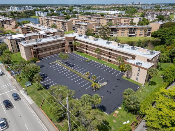 706 NW 87 Ave #302, Unincorporated Dade County, Florida 33172, image 1