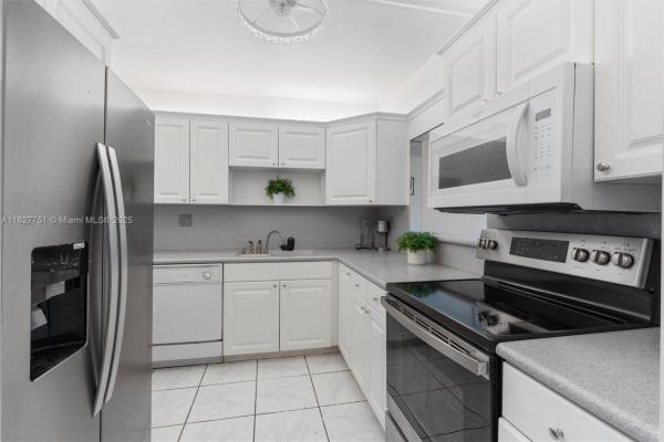 3725 S Ocean Dr #512, Hallandale Beach, Florida 33019, image 3