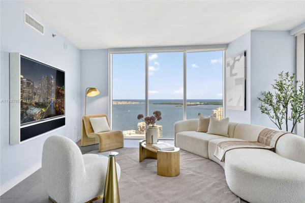 Icon Brickell Tower 2, 495 Brickell Ave #3901, Miami, Florida 33131, image 2