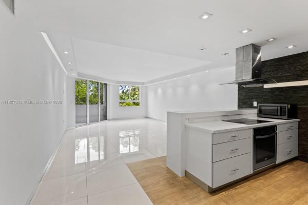Botanica At Key Colony, 181 Crandon Blvd #207, Key Biscayne, Florida 33149, image 1