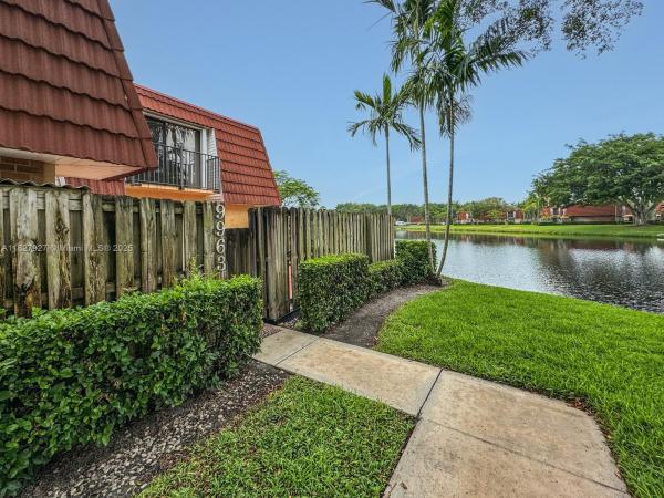 Waterford Courtyards At Jacaranda, 9963 NW 6th Ct, Plantation, Florida 33324, image 2