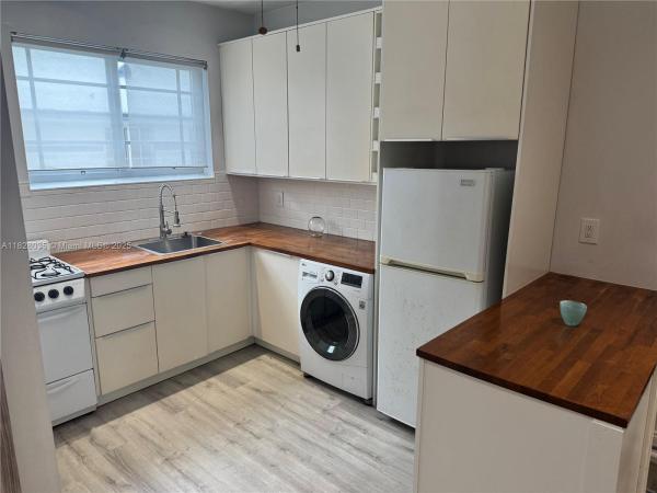 Delphine, 37 12 St #6, Miami Beach, Florida 33139, image 1