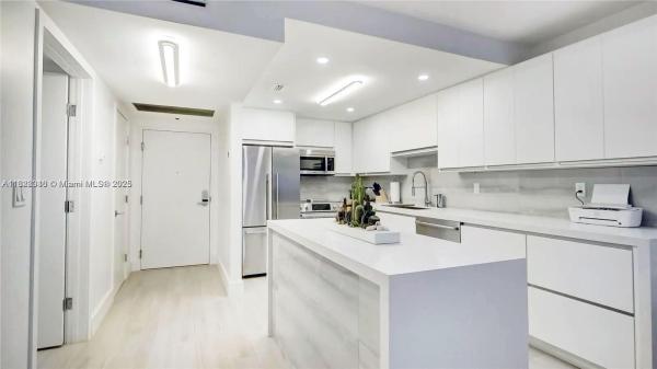 Roney Palace, 2301 Collins Ave 318, Miami Beach, Florida 33139, image 1