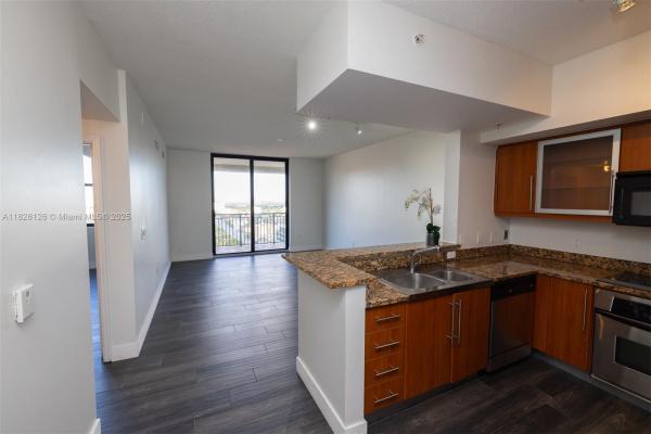 Puerta De Palmas, 888 S Douglas Rd #PH-07, Coral Gables, Florida 33134, image 2