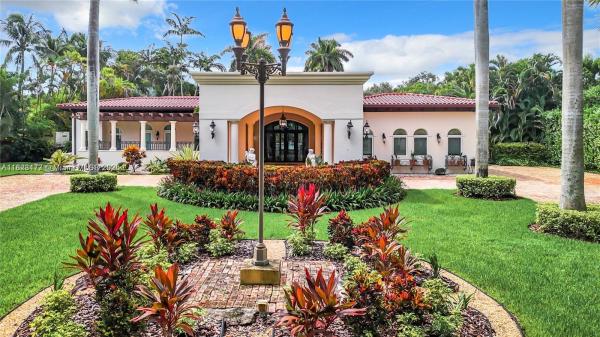 Pinecrest Residential, 6710 SW 92nd St, Pinecrest, Florida 33156, image 1