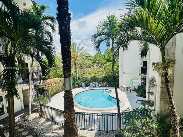 Gulfstream Of Las Olas, 924 SE 2nd St #9, Fort Lauderdale, Florida 33301, image 1