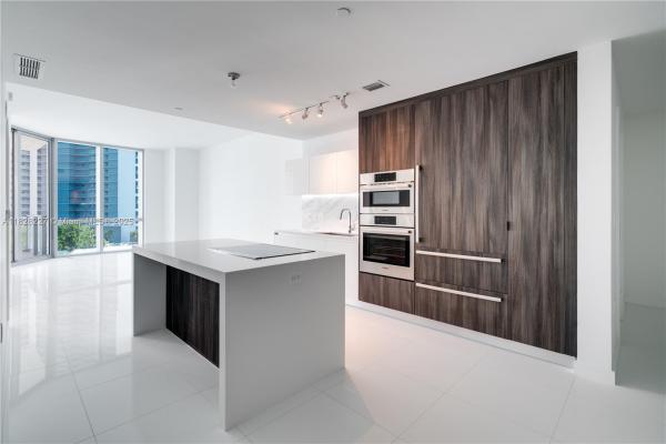 Paramount Miami Worldcenter, 851 NE 1st Ave #1505, Miami, Florida 33132, image 1