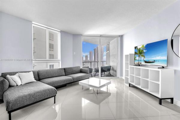 Quantum On The Bay, 1900 N Bayshore Dr #3610, Miami, Florida 33132, image 1