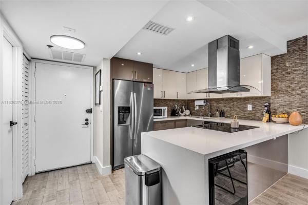 Coronado Towers, 20367 W Country Club Dr #L25, Aventura, Florida 33180, image 1