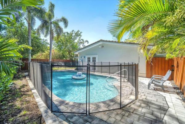 Lawn Acres, 5720 Van Buren St #5720, Hollywood, Florida 33023, image 1