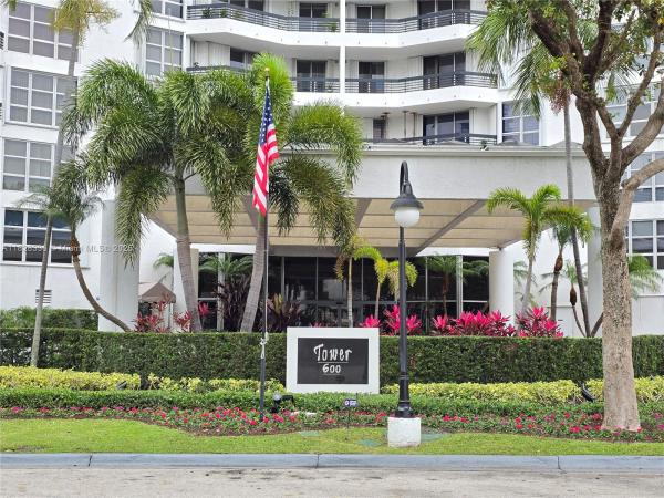 Mystic Pointe Tower 600, 3400 NE 192 St #510, Aventura, Florida 33180, image 1