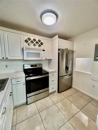 Sunrise Lakes 2, 8460 Sunrise Lakes Blvd #112, Sunrise, Florida 33322, image 1