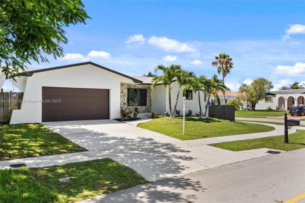Old Cutler Cove, 20175 SW 89th Ct, Cutler Bay, Florida 33189, image 2